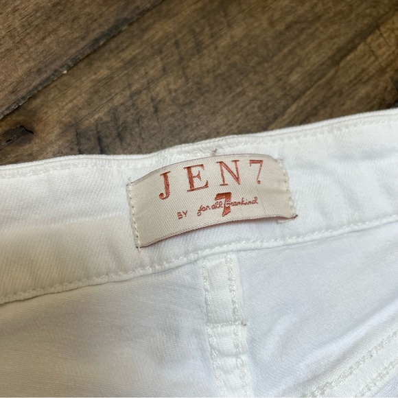 Jen 7 | Roll cuff white denim shorts - Picture 5 of 6